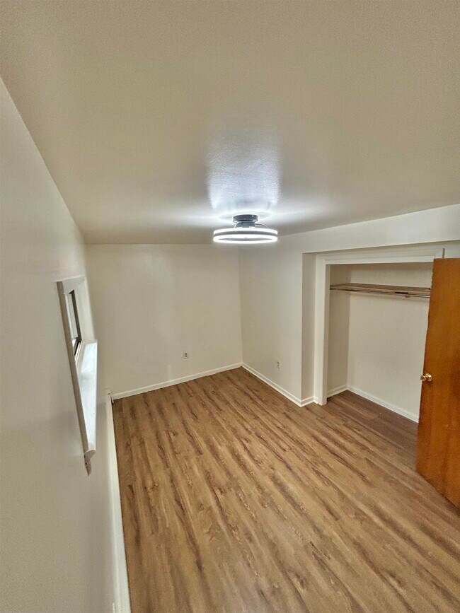Foto del edificio - 330 Sip Ave