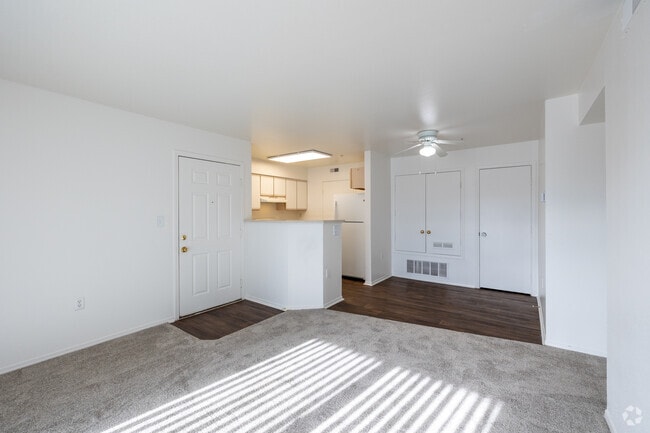 Interior Photo - Woodlands