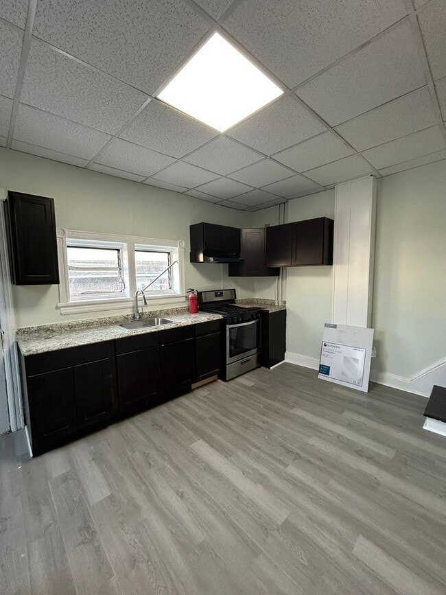 Building Photo - La casa de tu suenos Nice and modern and u...
