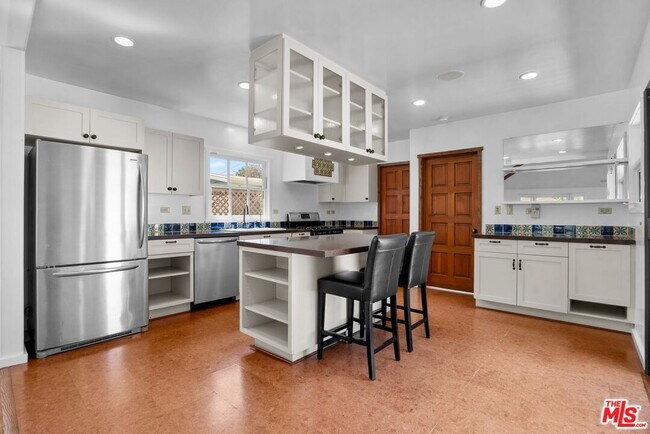 Foto del edificio - 2411 Castle Heights Ave