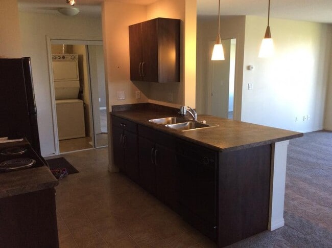 Building Photo - 2 bedroom in Grande Prairie AB T8X-0A1