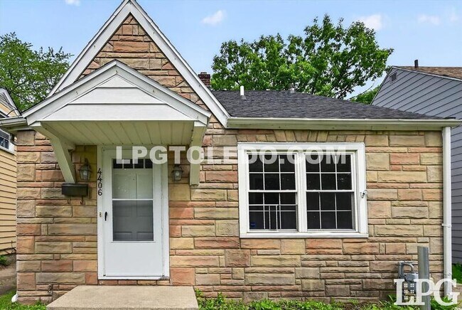 Building Photo - 4406 Asbury Dr