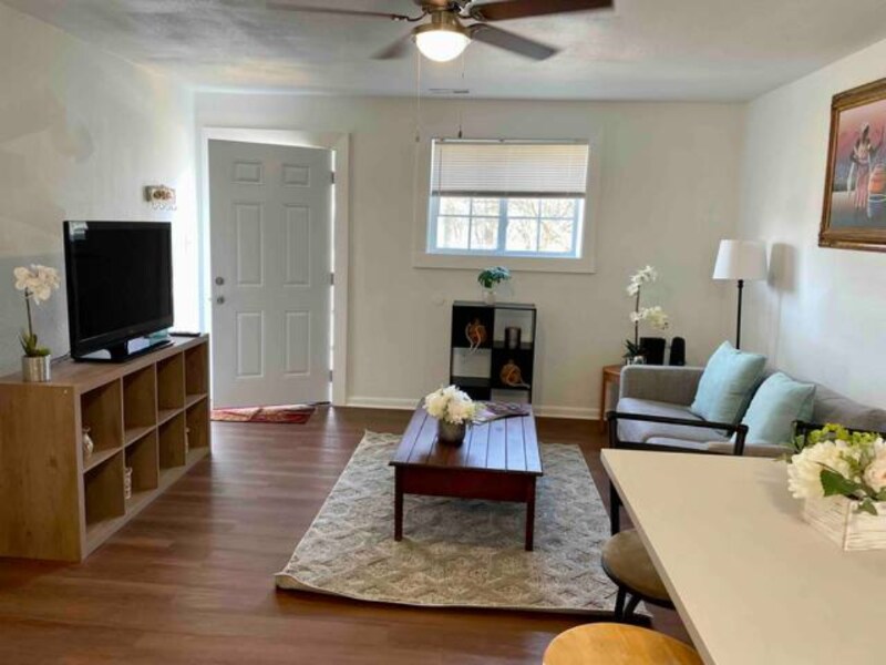 822 2nd St SW Unit 822, Hickory, NC 28602 Apartment for Rent in Hickory, NC