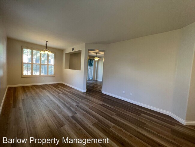 Building Photo - 3 br, 2.5 bath House - 5255 Villa Mallorca...