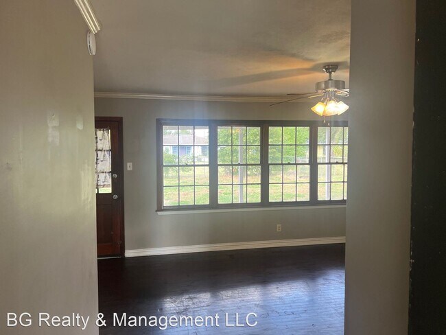 Building Photo - 3 br, 1 bath House - 2147 Evelyn Street