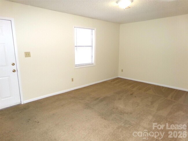 Foto del edificio - 100 Fairway St