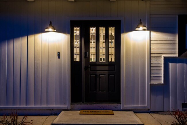Foto del edificio - Gorgeous 5 bd/ 2.5 ba Reseda Ranch Home