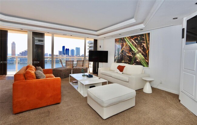 Foto del edificio - 4000 Island Blvd
