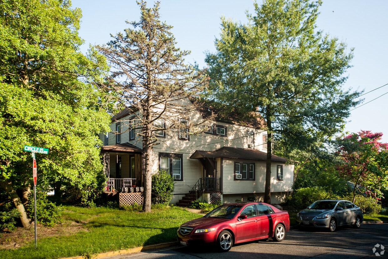 Foto del edificio - 6624 Poplar Ave