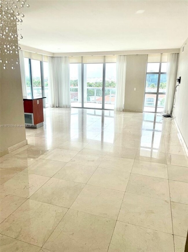 Foto del edificio - 3131 NE 188th St