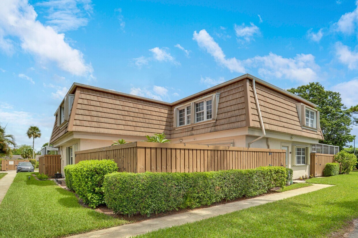 Foto principal - 4280 Hazel Ave