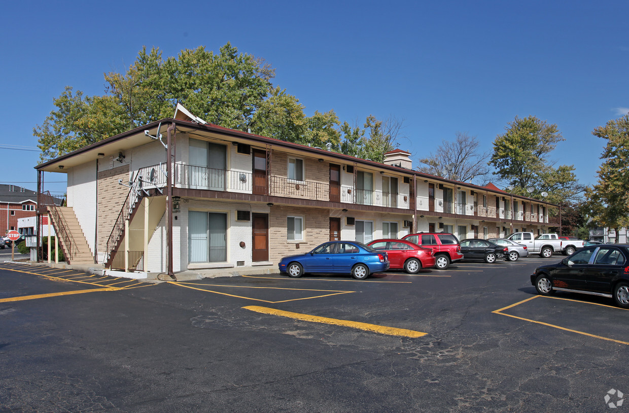 Primary Photo - Forest Hills Apartments