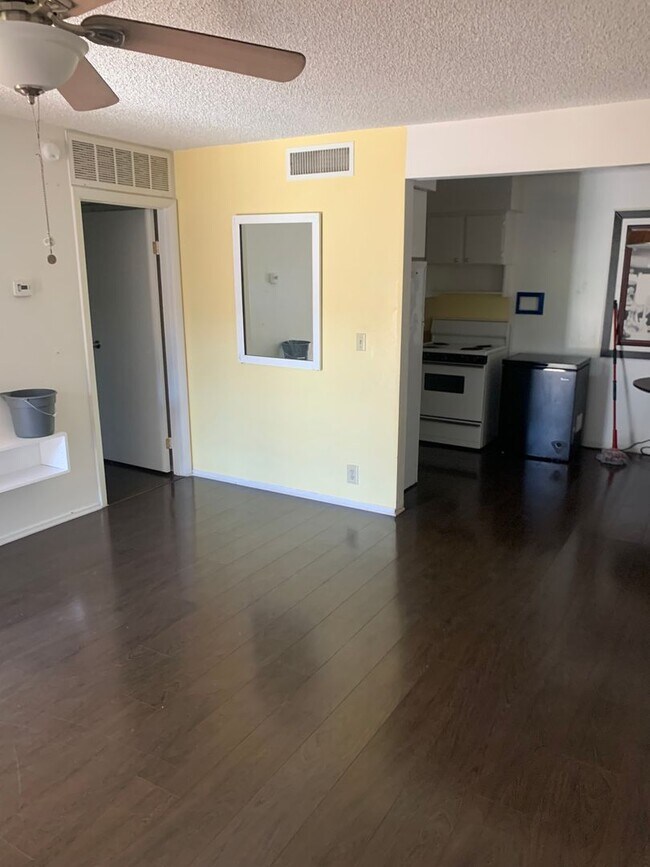 Foto del edificio - 1 Bedroom 1 Bath In Central Las Vegas