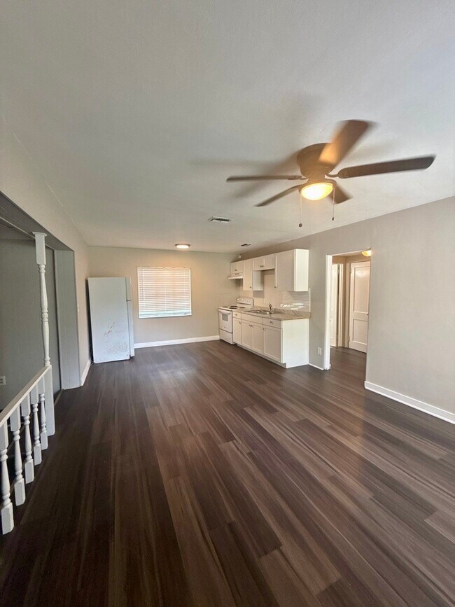 Foto del edificio - 1719 Wofford Ave