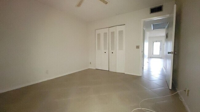 Foto del edificio - 165 Canterbury G