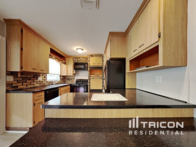 Building Photo - 615 5th Avenue N Safety Harbor FL