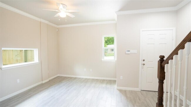 Building Photo - 7903 Moon Beam St