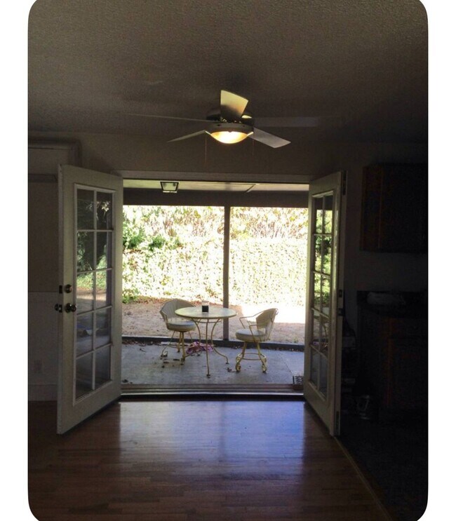 Foto del edificio - (OWE) 3 bed 2 bath home in Cal Young Neigh...