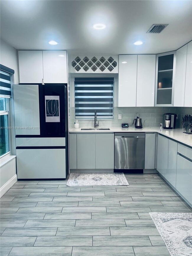 Foto del edificio - 3329 Apache Ln