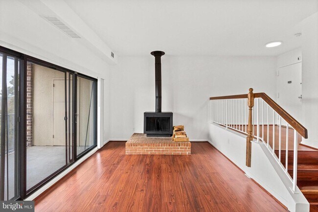 Foto del edificio - 118 Roberts Ln