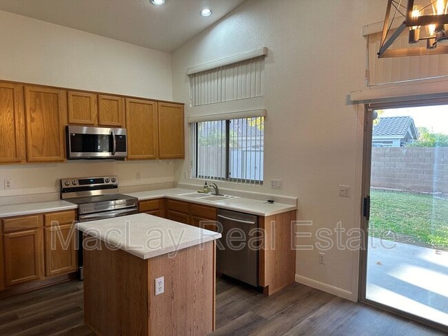 Foto del edificio - 334 N Duffy Way