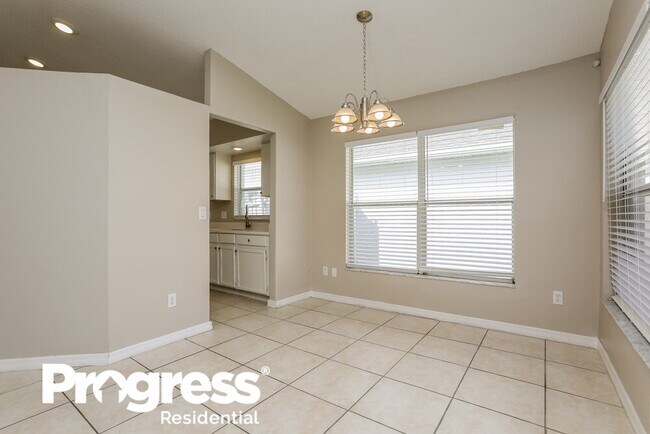 Building Photo - 3235 Brewster Dr