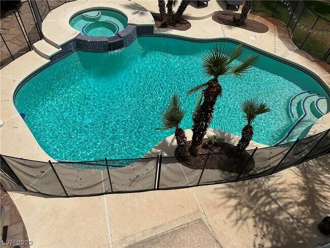 Building Photo - 9217 Valador Ave