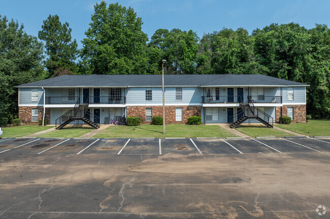 Building Photo - Oak Creek Apartments