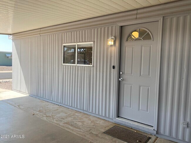 Foto del edificio - 5608 E Player Pl