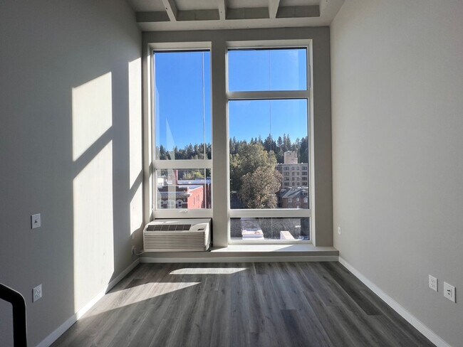 Interior Photo - The 508 West