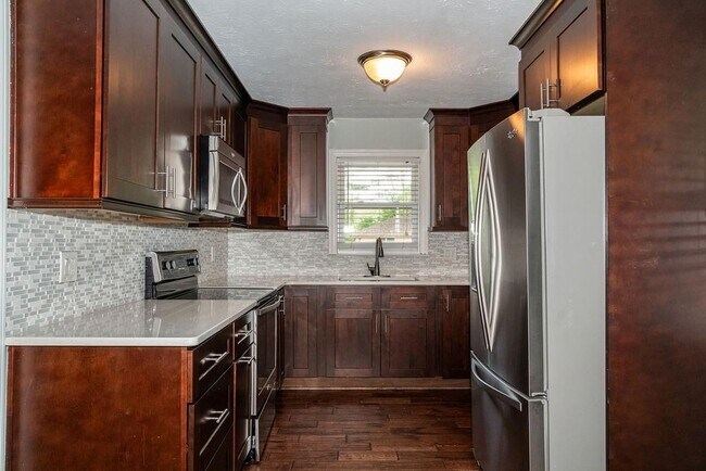 Foto del edificio - 2331 Robin Ln SE