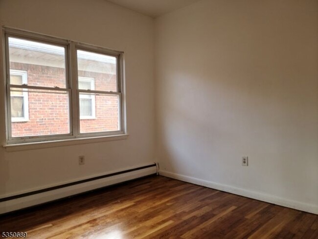 Building Photo - 308 Franklin Ave