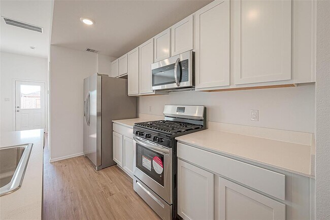Building Photo - 27123 Breakaway Lane