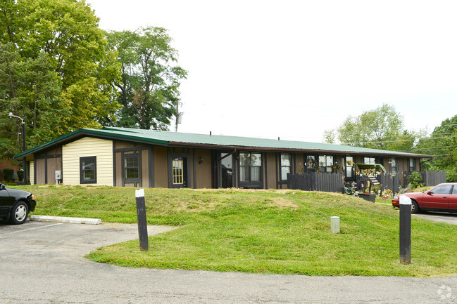 Building Photo - Amhurst Apartments