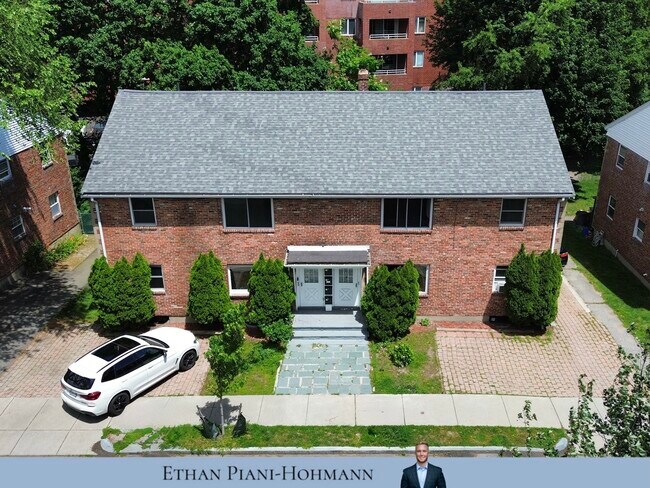 Building Photo - 43 Aldrich Rd