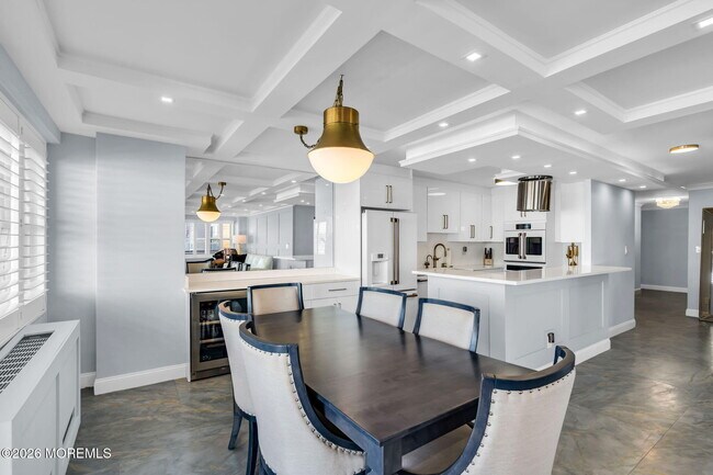 Foto del edificio - 28 Riverside Ave