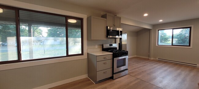 Foto del edificio - 10051 Magnolia St NW