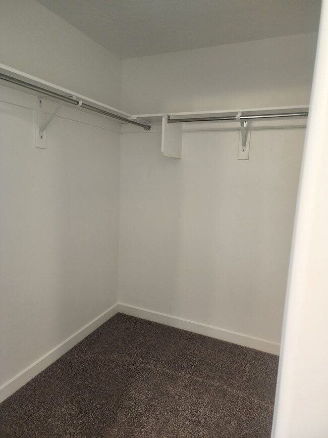 Building Photo - 379 W 2050 N