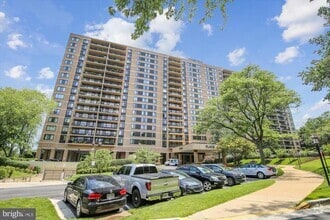 Building Photo - 5500 Holmes Run Pkwy