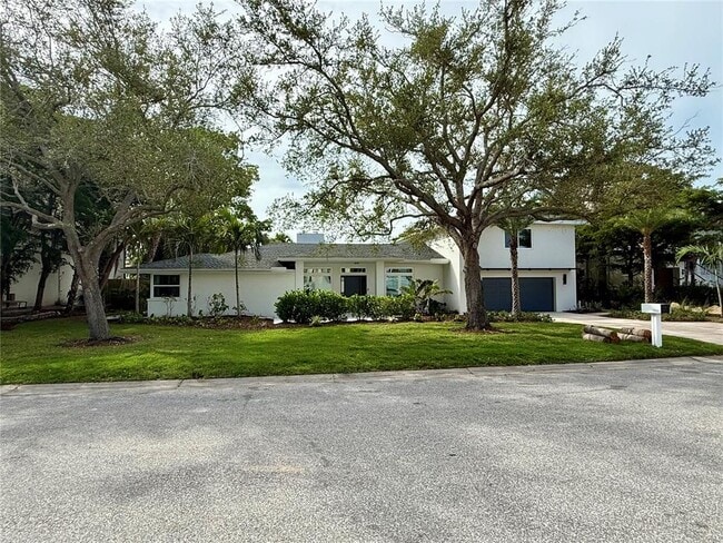 Building Photo - 1359 Harbor Dr