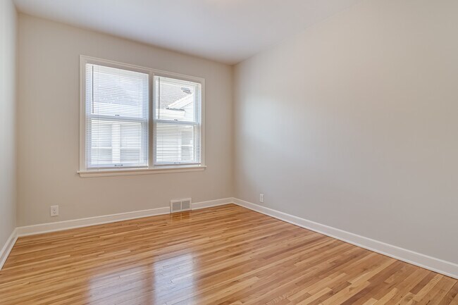 Building Photo - 5133 S 28th Ave