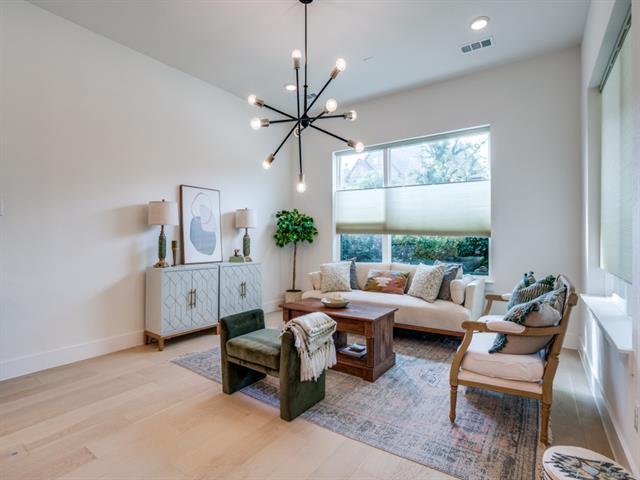 Foto del edificio - 7404 Collin McKinney Pkwy