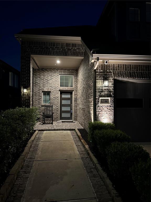 Building Photo - 12310 Pinyon Bend Dr