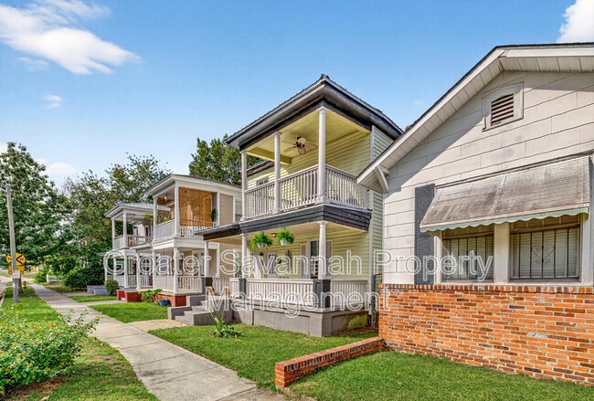 Building Photo - 530 E 35th St