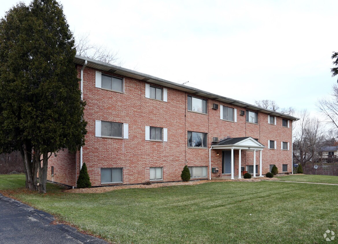 Building Photo - Portage Landing I & II