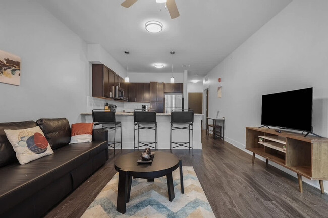 Building Photo - 8510 Westfield Blvd