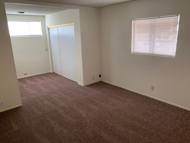 Building Photo - 2 Bedroom Home for rent in Yucaipa