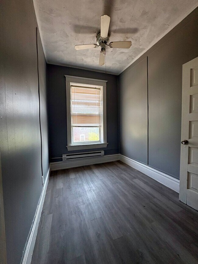 Building Photo - 3730-32 Maffitt Ave