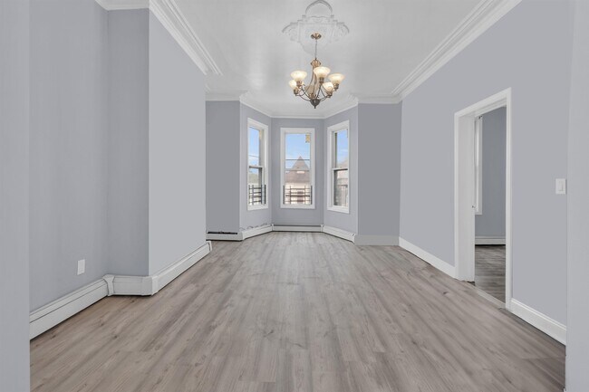 Building Photo - 149 Bowers St