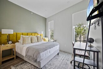 Building Photo - 73 Cottage St